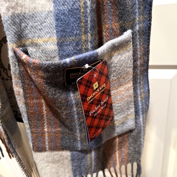 Patrick Kins Woollen Company Merino Wool with Pockets Made in Scotland - Picture 4 of 7